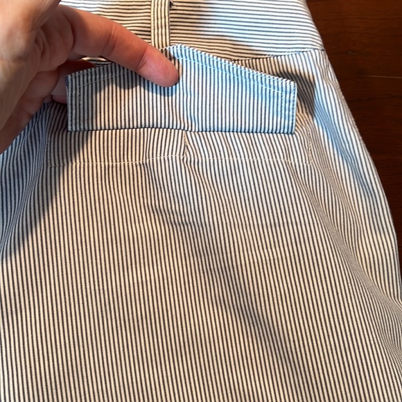 Julie Mitchell Striped Cargo Capris Chambray White Women’s Size 8 - Picture 13 of 13